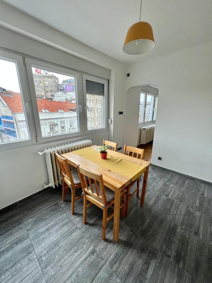 Comfortable Apartment In City Hub Belgrad Exteriör bild